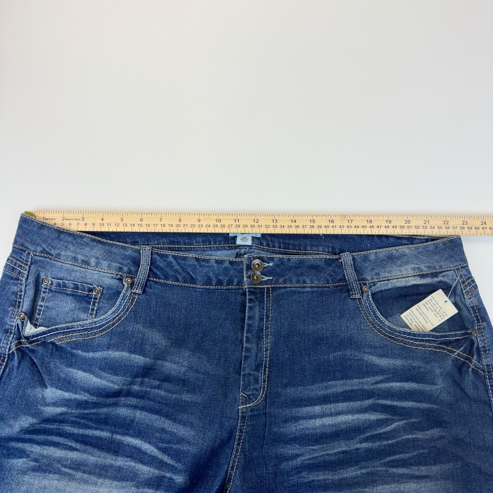Women's Denim Bermuda Shorts - Blue - Picture 8 of 11